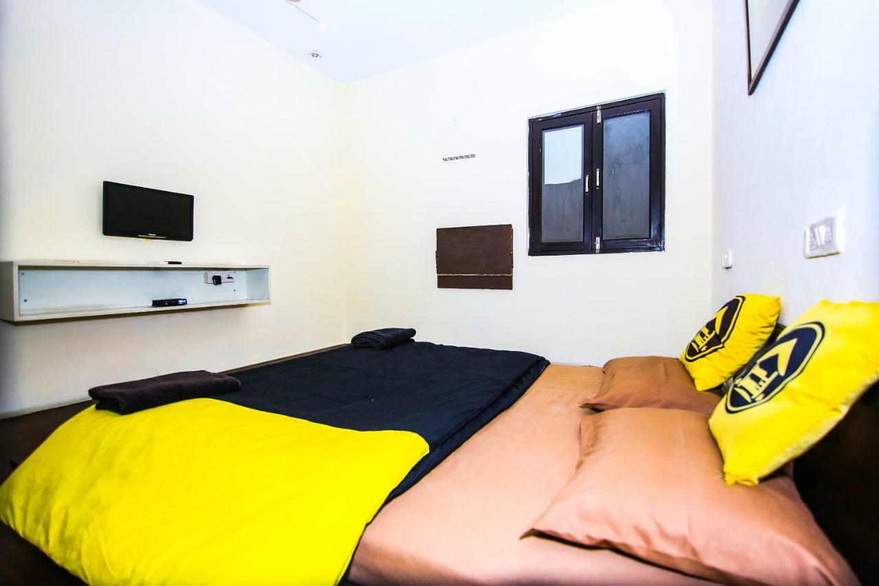 Backpackers Park Hostel نيودلهي المظهر الخارجي الصورة